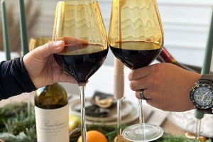 How Much Wine do I need for my Holiday Party?