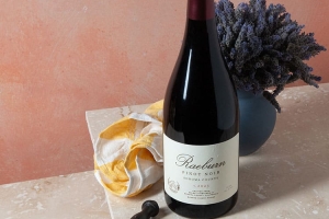PINOT & PATIO SEASON: THE PERFECT PAIRING FOR AL FRESCO LIVING
